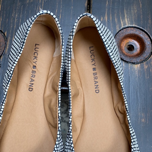 NWOB- Lucky Brand Emmie Ballet Flats - Picture 2 of 8